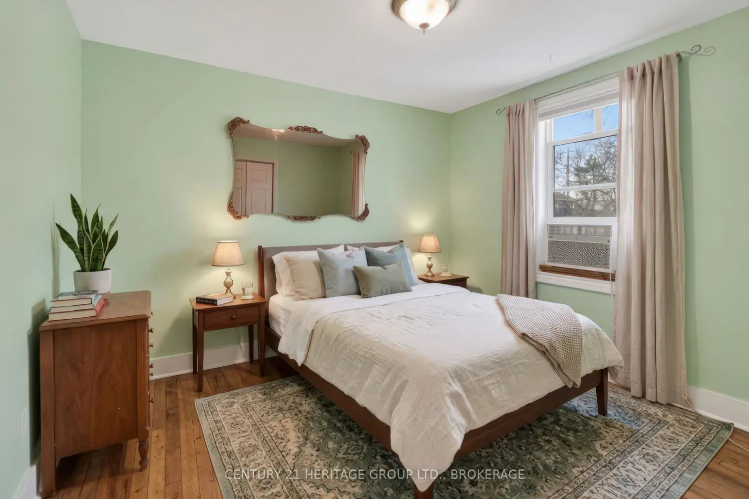 Additional image 10 of 77 Portsmouth Avenue