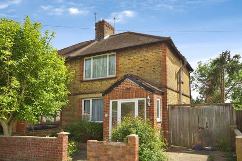Latymer Way, London, London N9