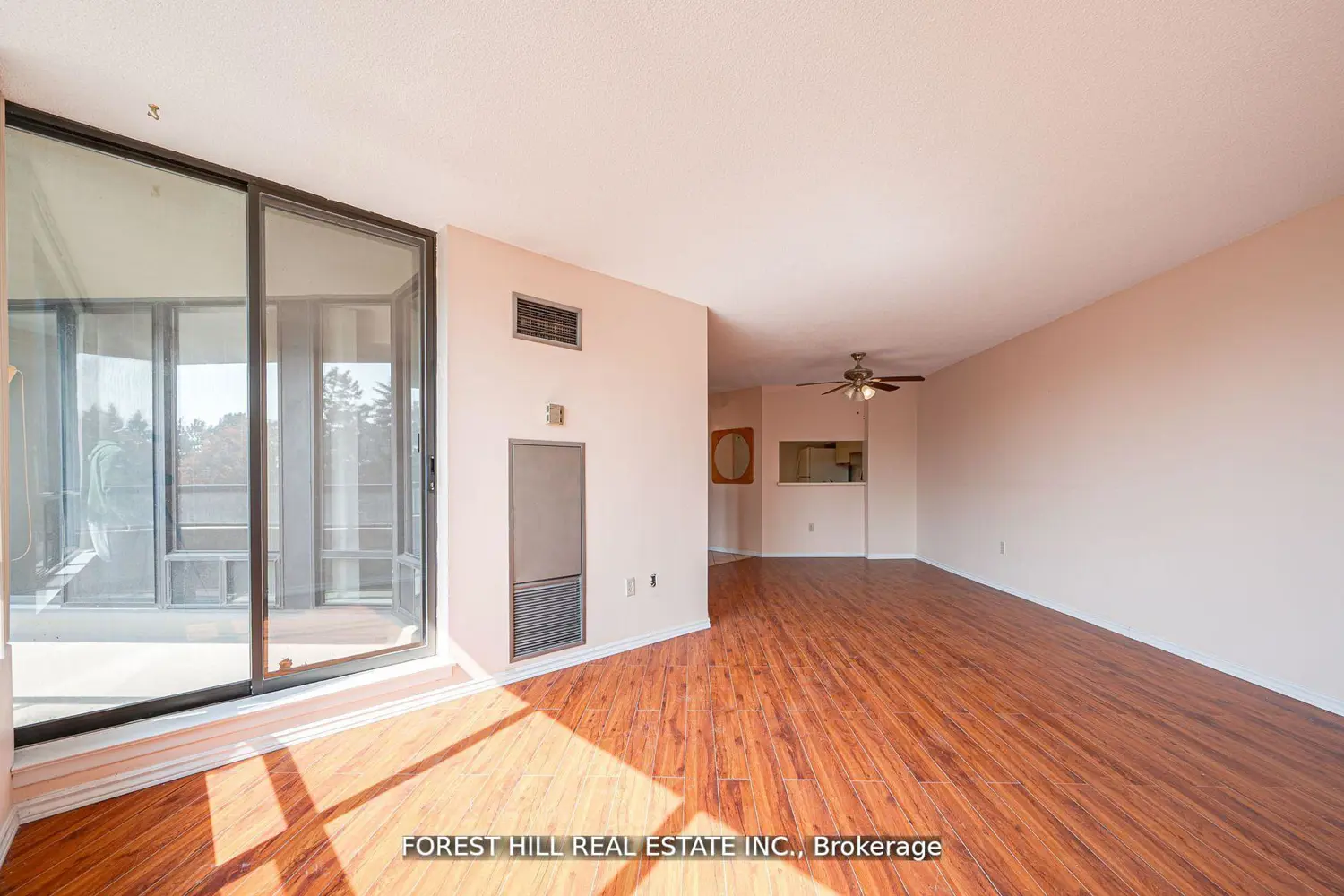Additional image 10 of 7440 Bathurst Street 308