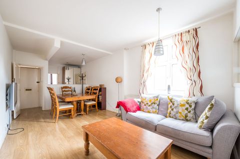 Drake House, Stepney, London E1