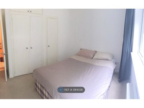 Savoy Close, Birmingham B32