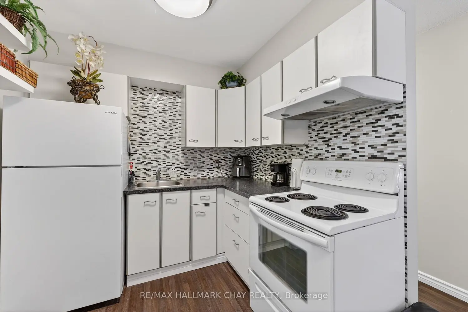 Additional image 7 of 120 Bell Farm Road 304