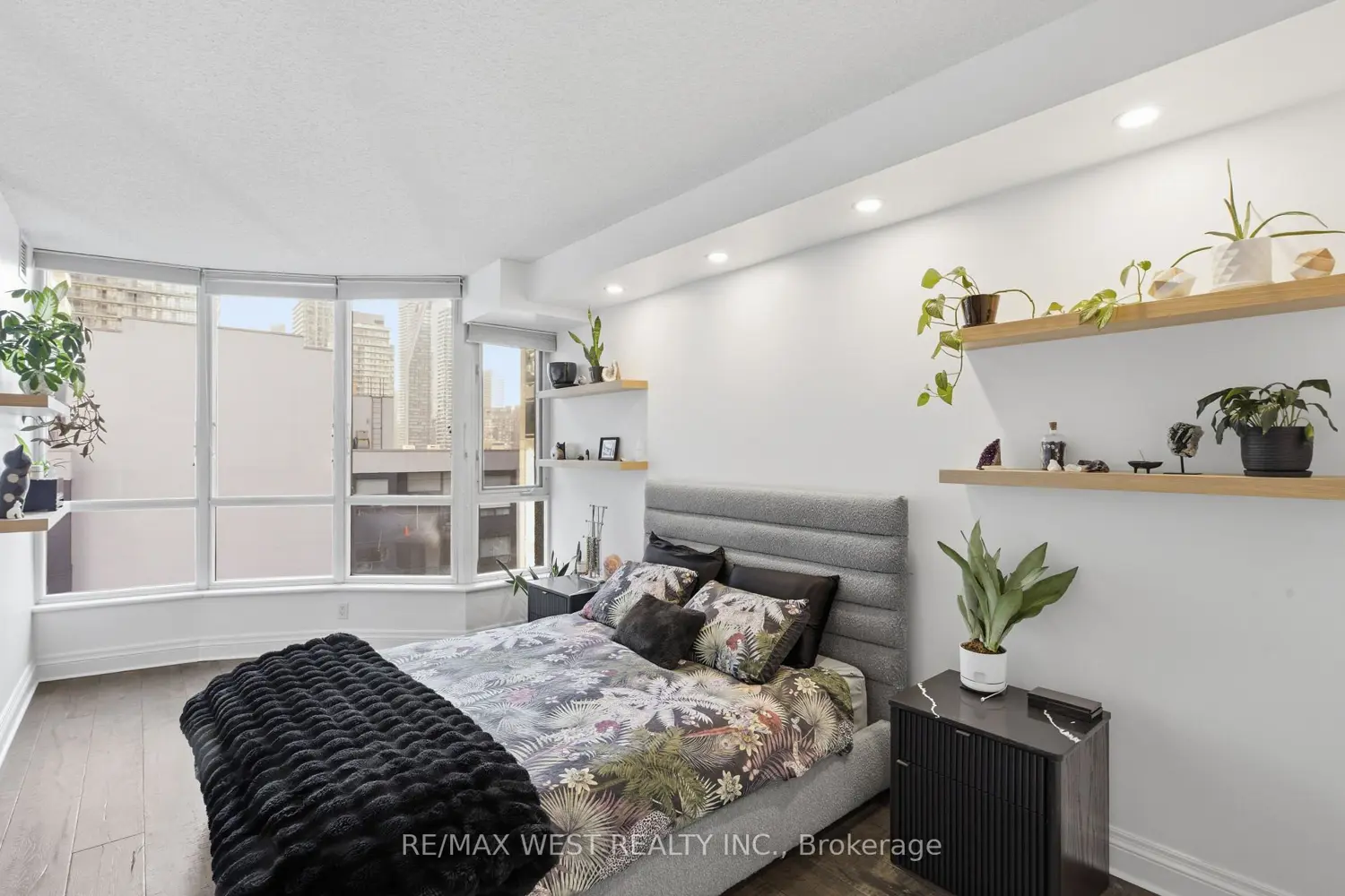Additional image 9 of 55 Bloor Street 1709