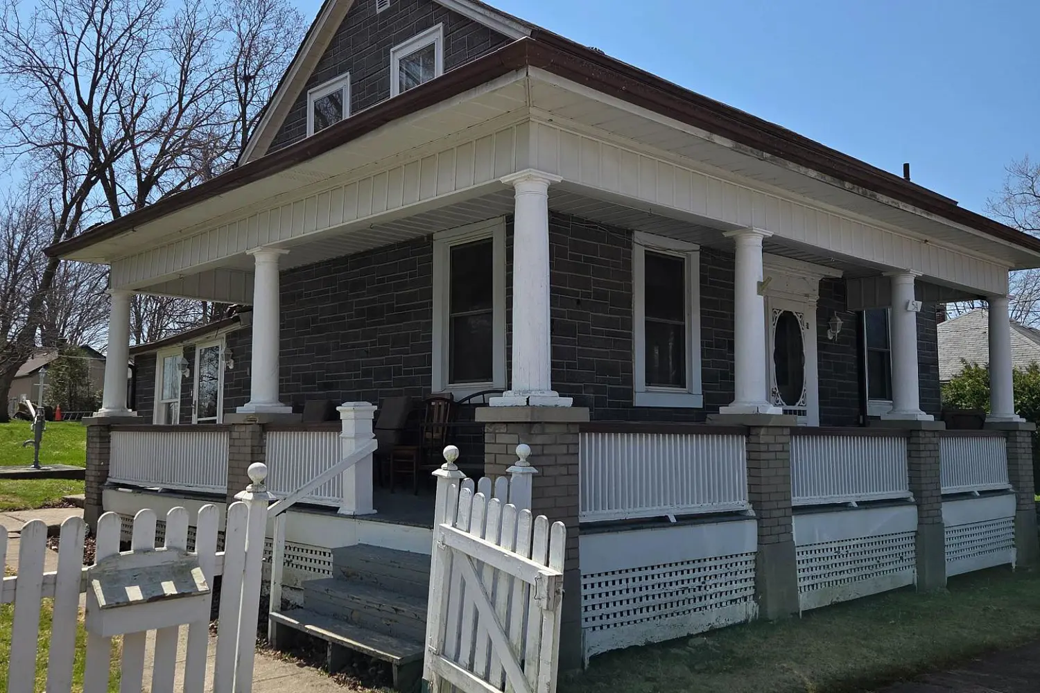 54 Munro Street