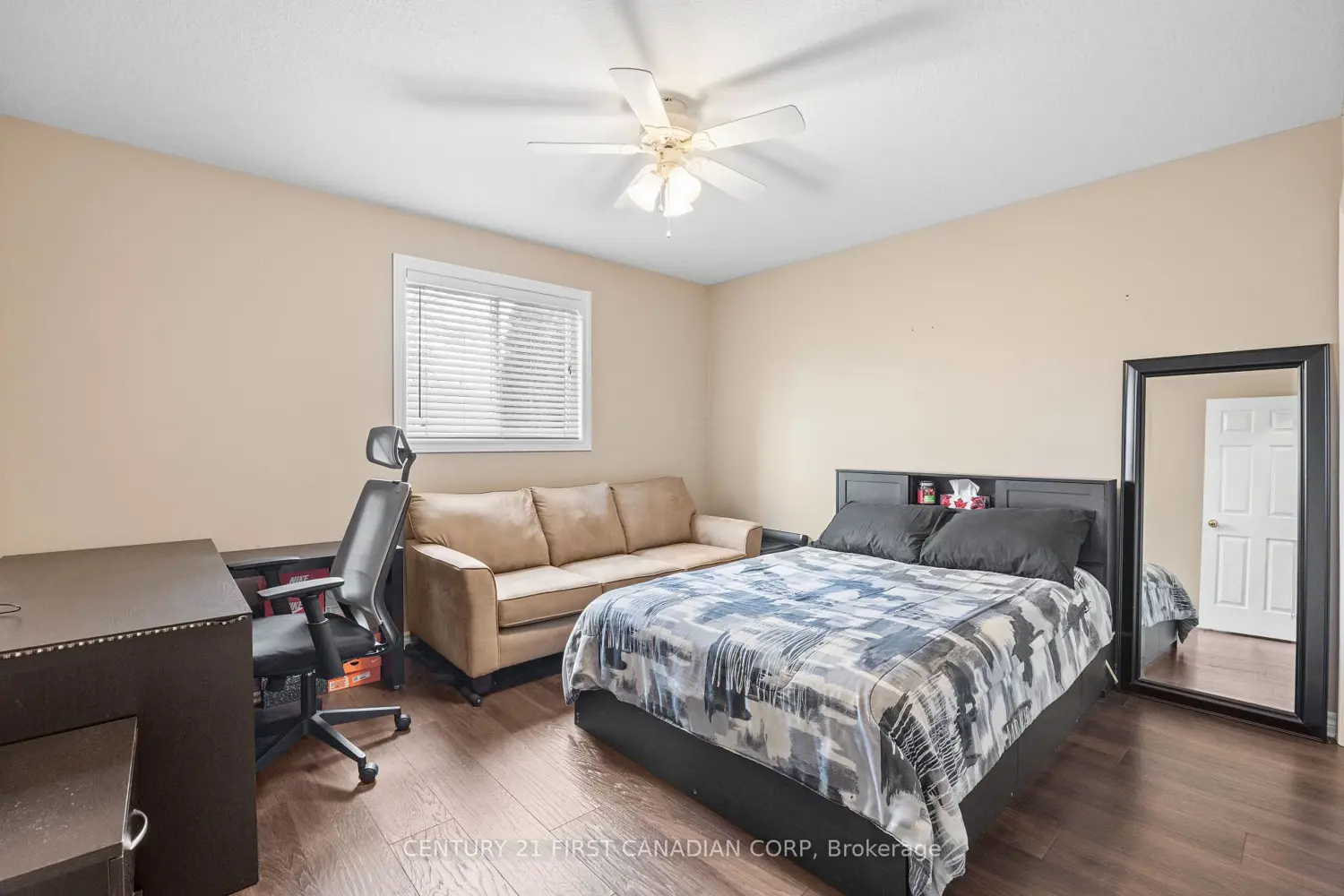 Additional image 13 of 4 Oakwood Court
