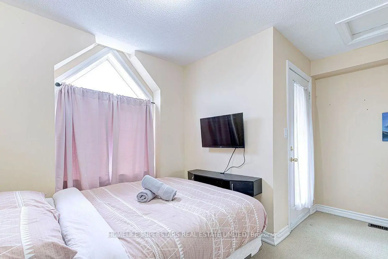 Additional image 13 of 1755 Danforth Avenue