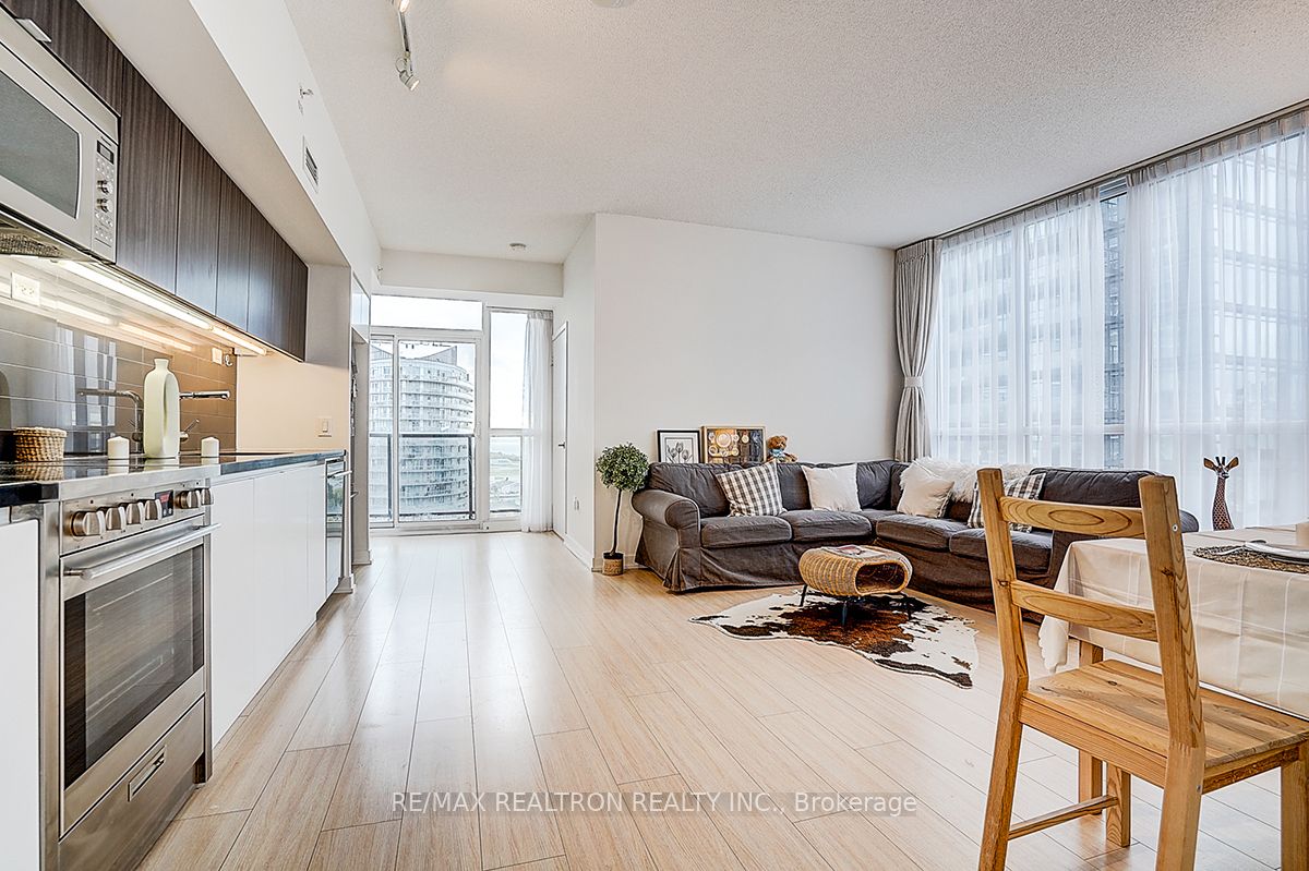 Additional image 5 of 2606-85 Queens Wharf Road, Toronto, ON, M5V 0J9