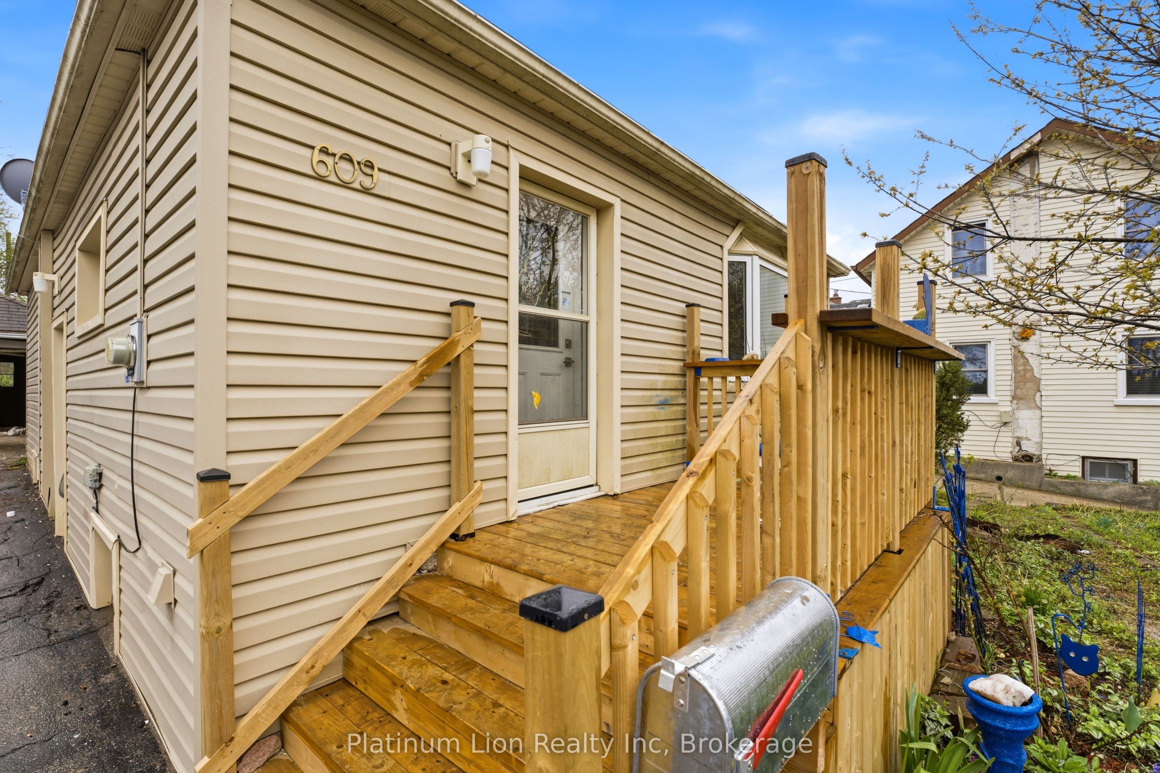 Additional image 2 of 609 Guelph Street, Kitchener, ON, N2H 5Y5