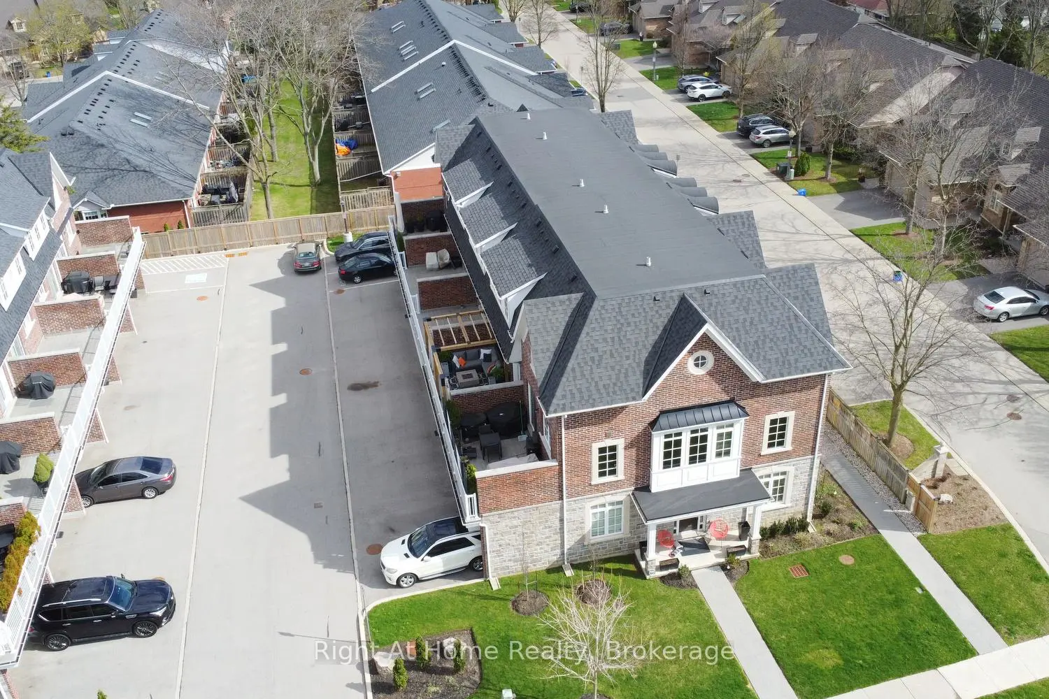 2362 New Street 2
