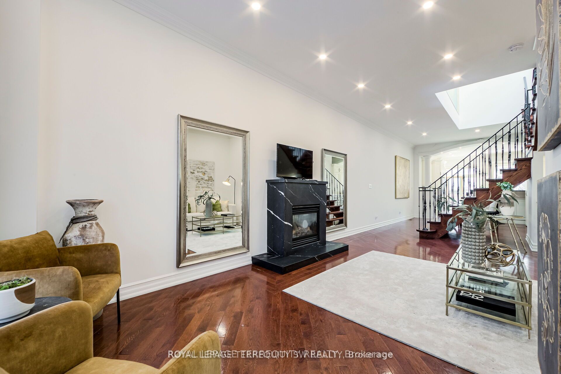 Additional image 5 of 329 Lippincott Street, Toronto, ON, M5S 2P6