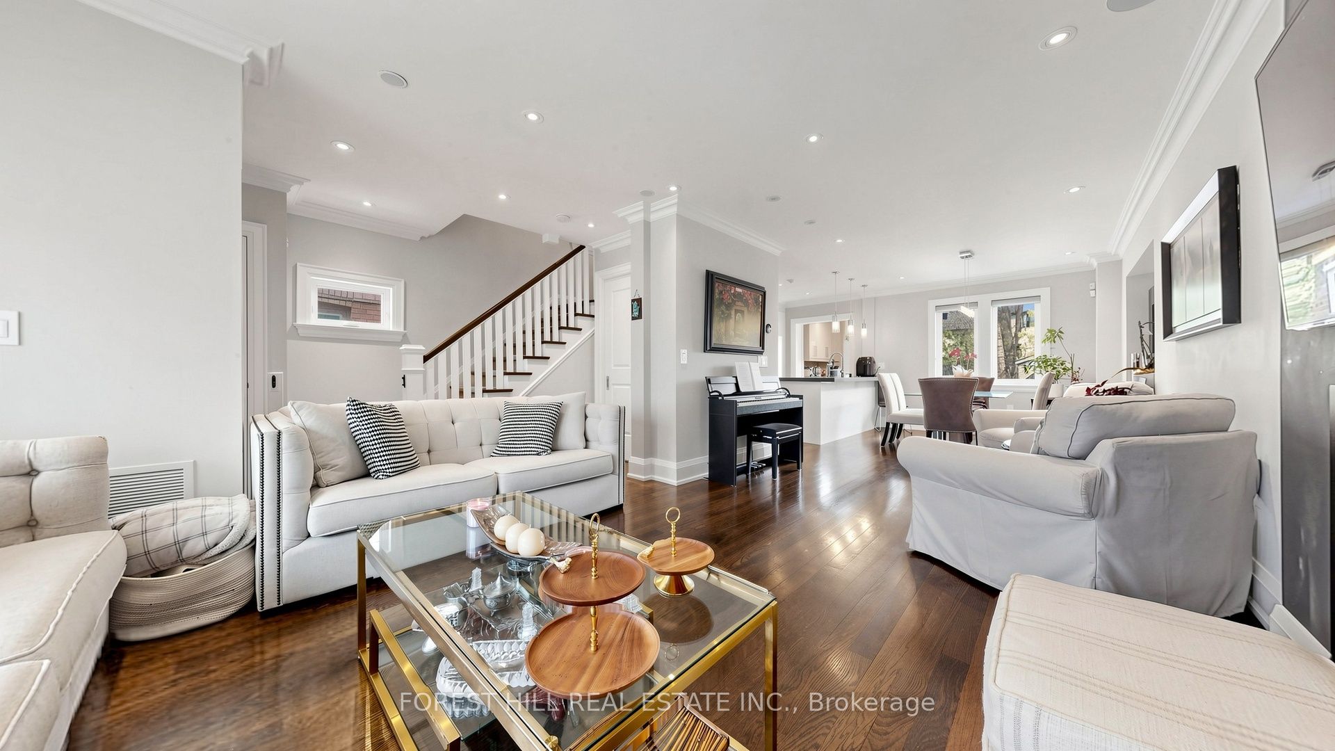 Additional image 3 of (FURNISHED)-150 Melrose Avenue, Toronto, ON, M5M 1Y7