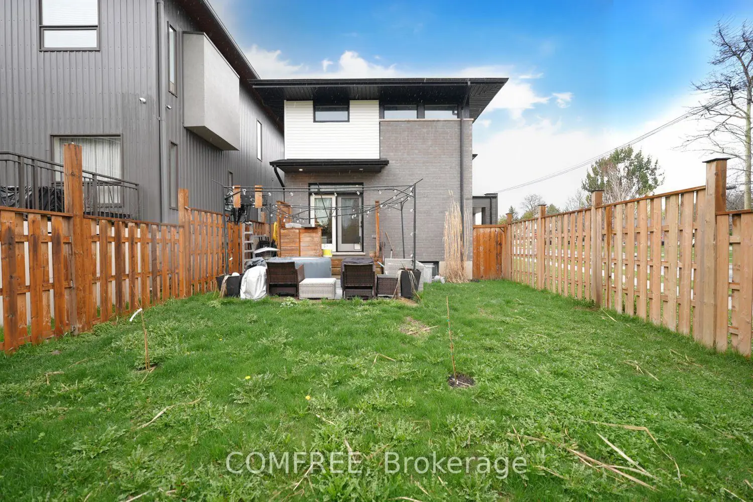 Additional image 20 of 498 Phyllis Street