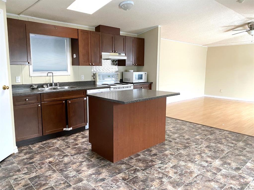 Additional image 4 of 140 Cokerill Crescent, Fort Mcmurray, AB, T9K 2J3