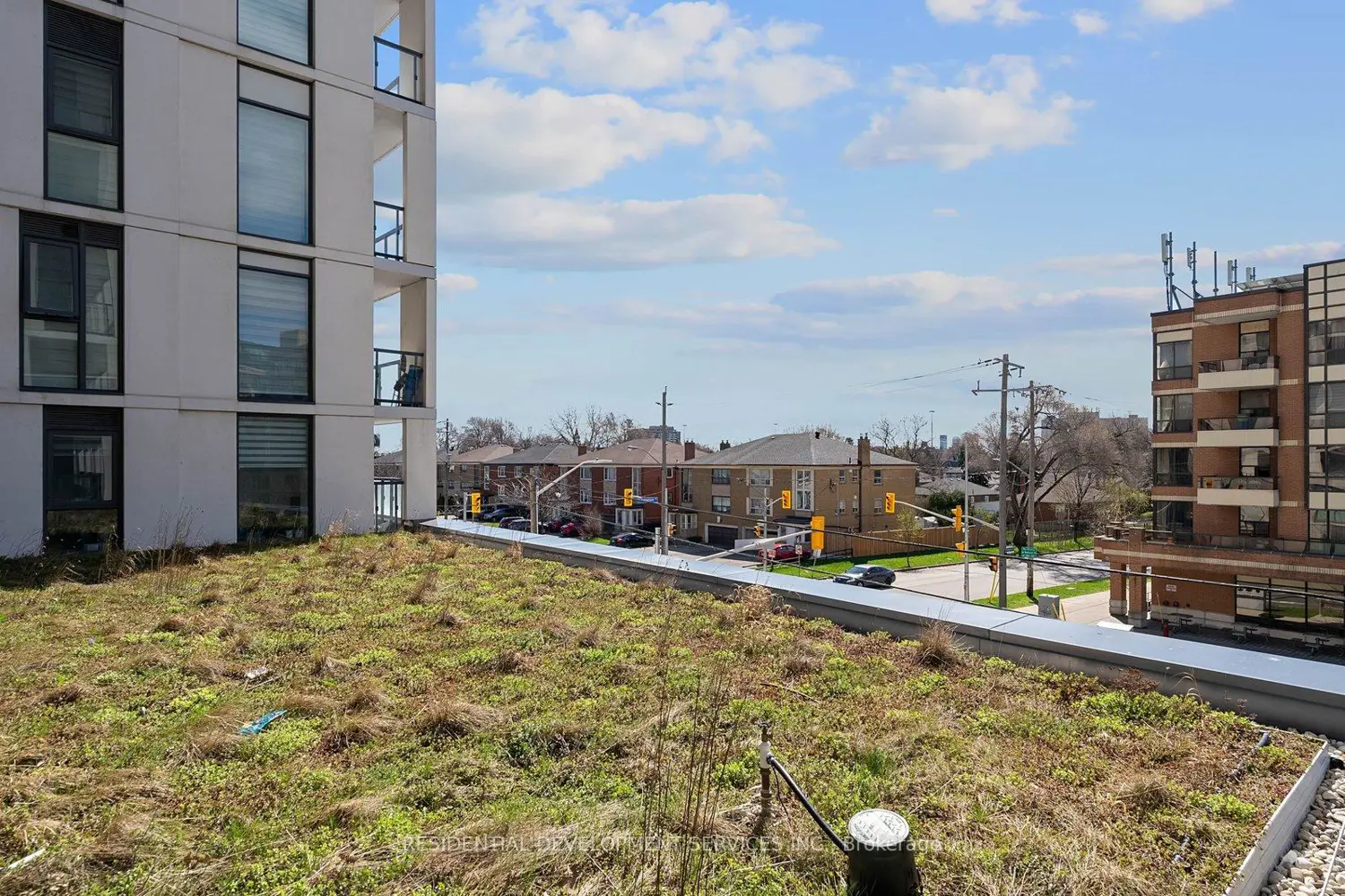 Additional image 9 of 500 Wilson Avenue 303