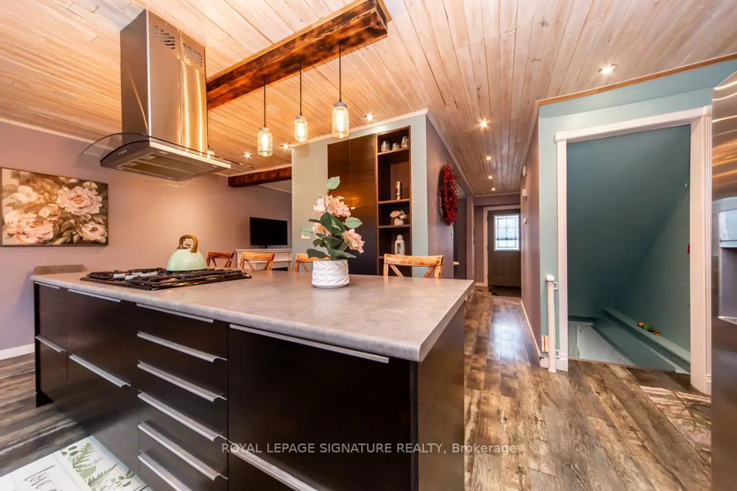 Additional image 7 of 1499 Fenelon Crescent