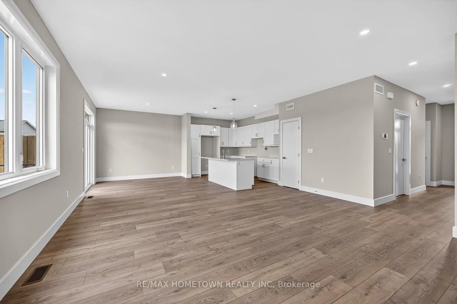 Additional image 16 of 1009 Dobbie Street