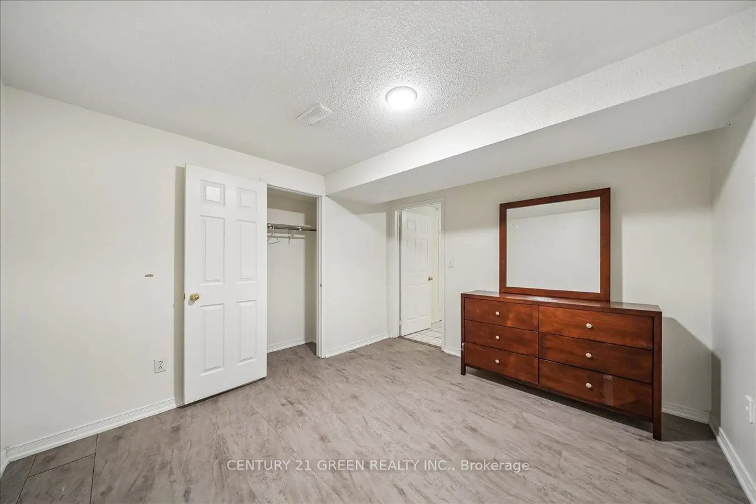 Additional image 16 of 1031 Blueheron Boulevard