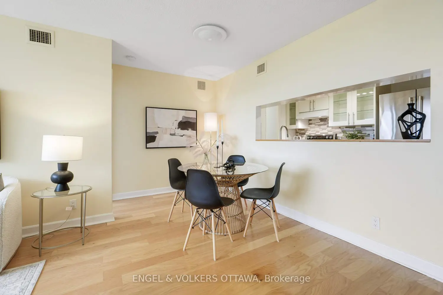2019 Carling Avenue 505 photo 4