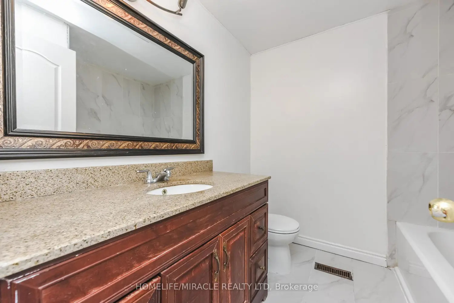 Additional image 14 of 72 Carleton Place 72