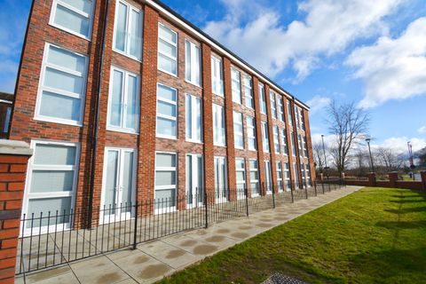 Elmwood Avenue, Feltham TW13
