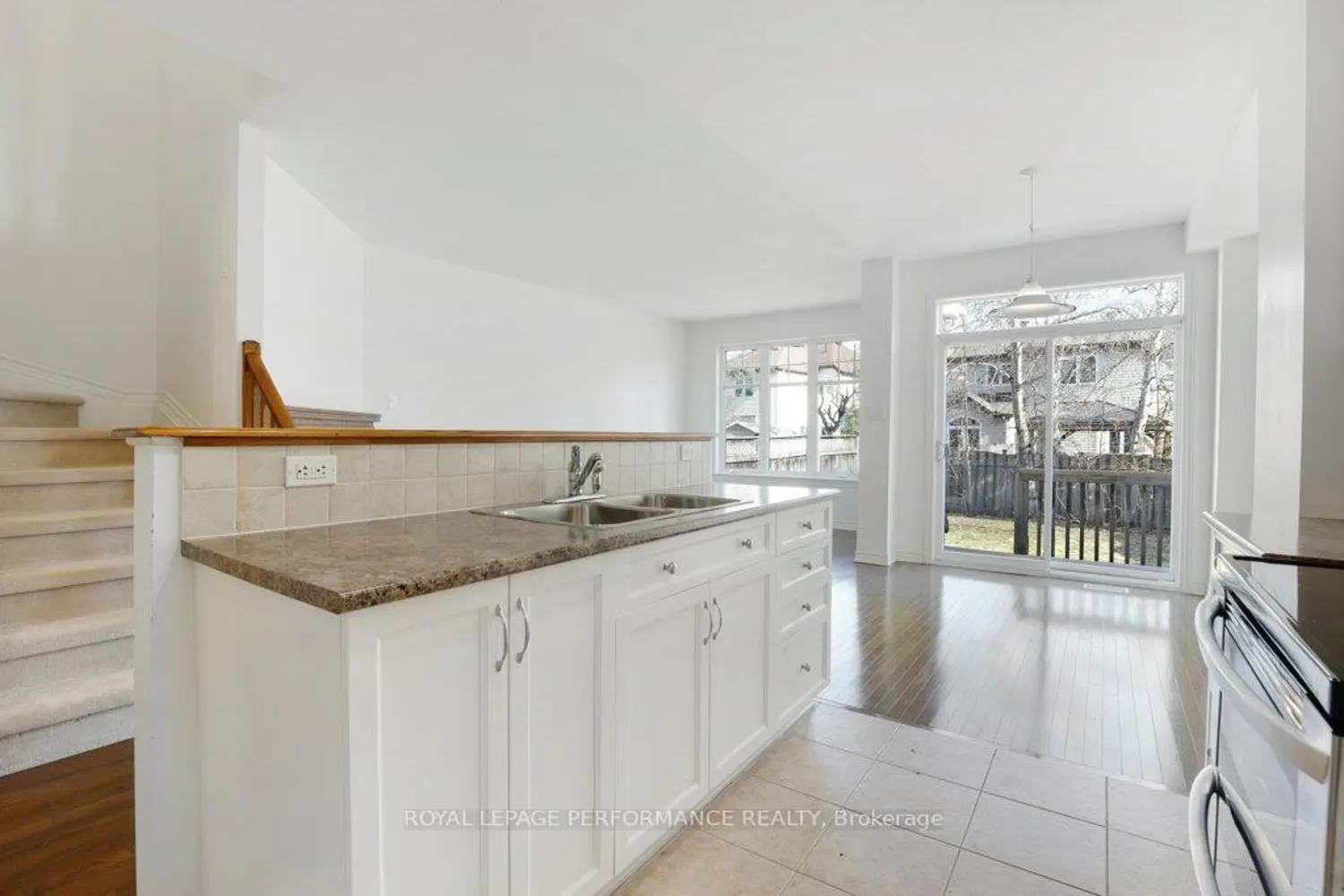 203 Bradwell Way photo 3
