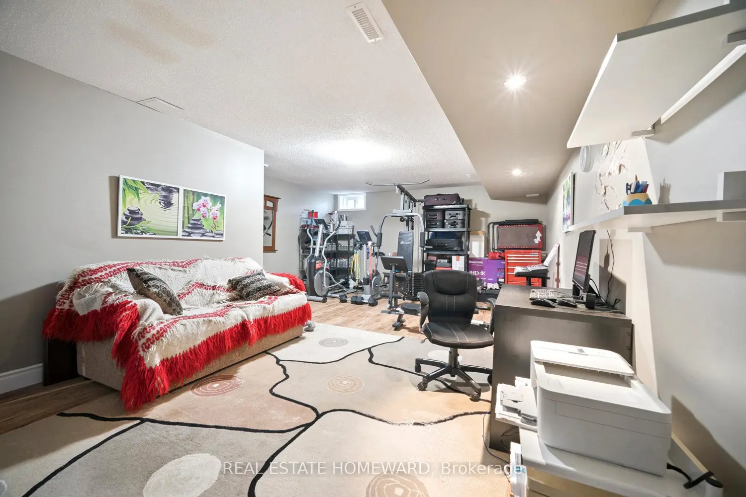 Additional image 15 of 1093 Nellis Street 12