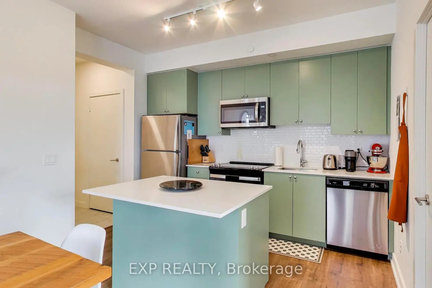 Additional image 12 of 10 Wilby Crescent 1106