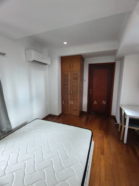 34 Draycott Drive photo 2