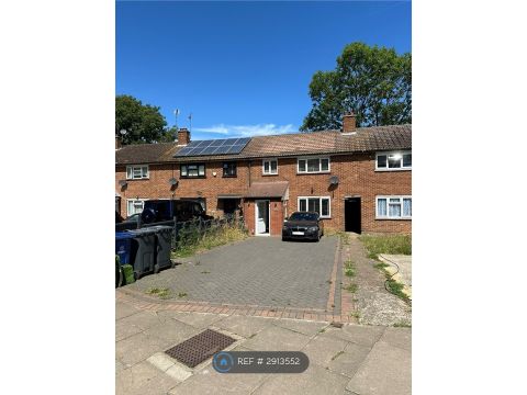 Dabbs Hill Lane, Northolt UB5