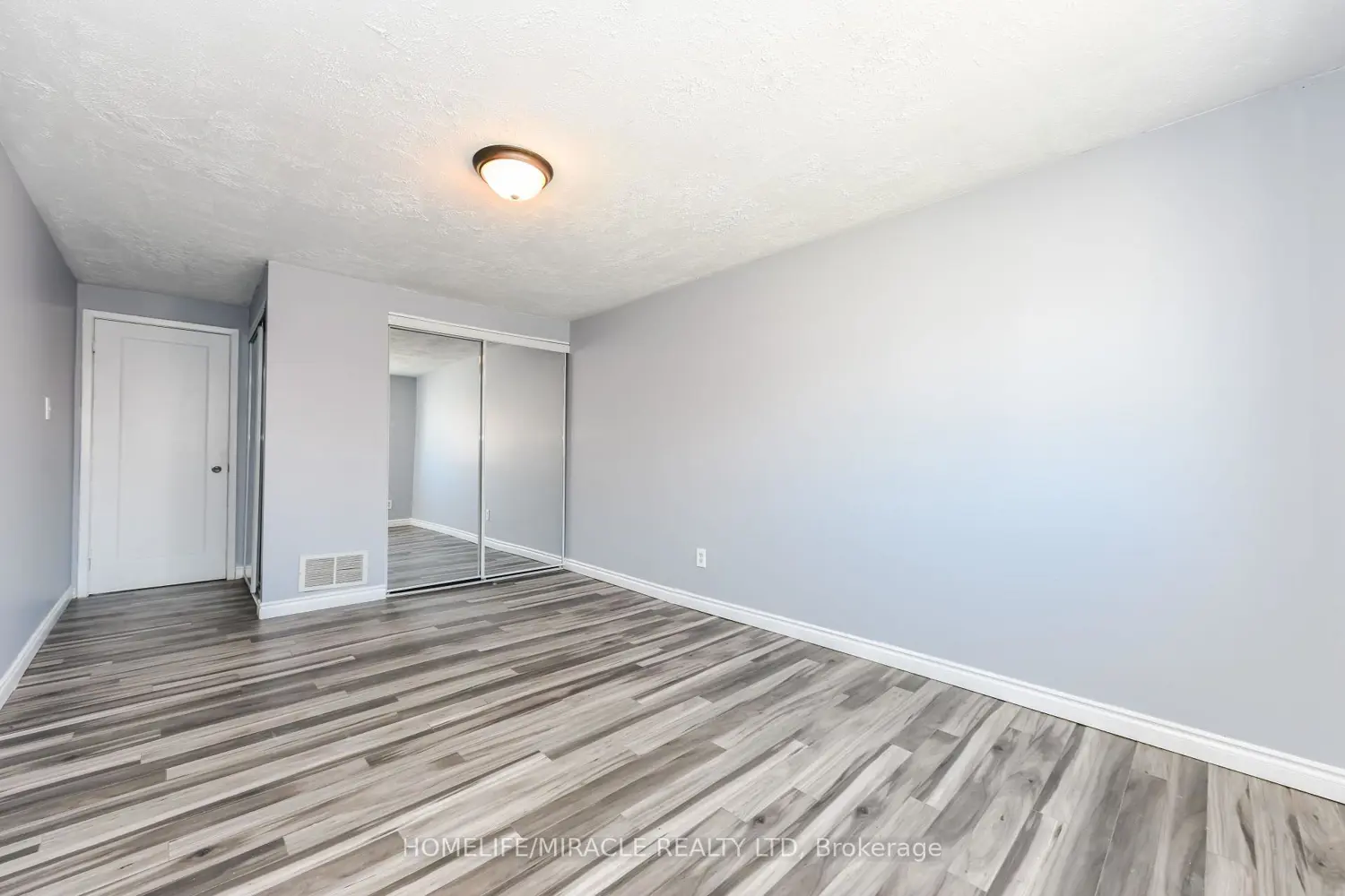Additional image 13 of 72 Carleton Place 72
