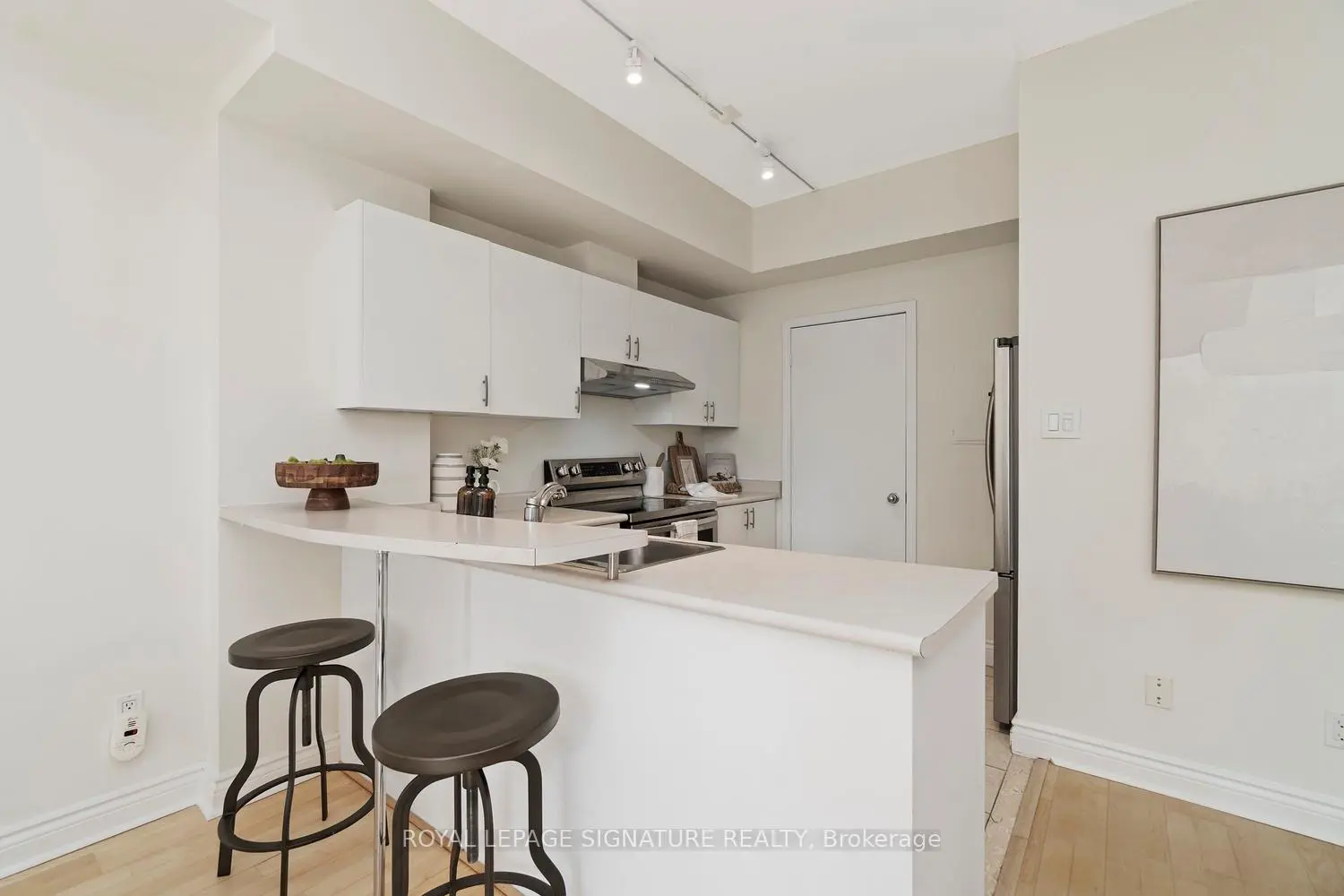 550 Front Street 207 photo 5