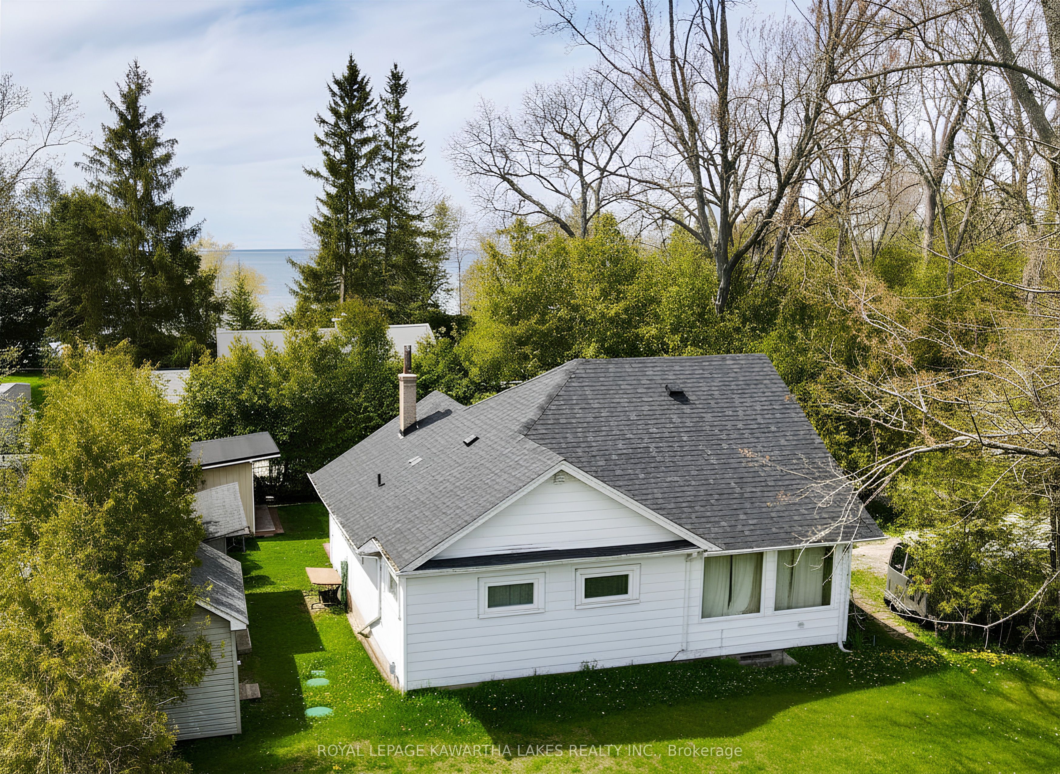 8 Sandy Cove Lane, Georgina, ON, L4P 3E9
