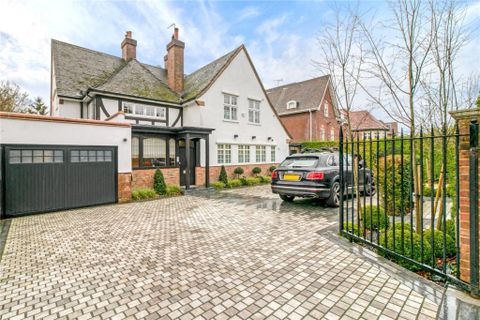 The Bishops Avenue, London N2