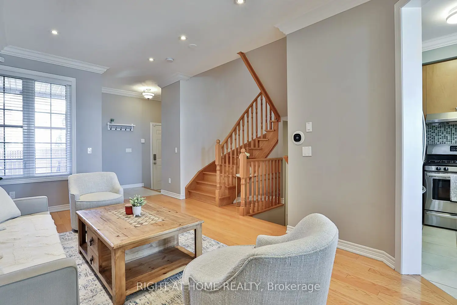 10681 Woodbine Avenue photo 4