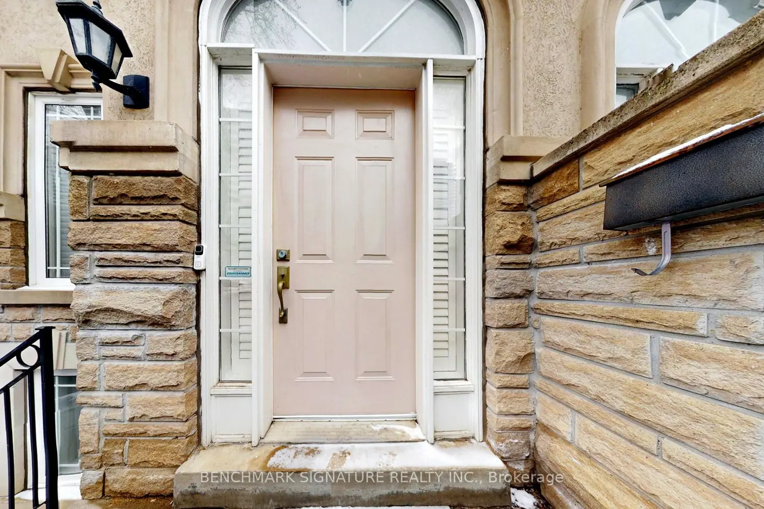 105 Doris Avenue photo 3