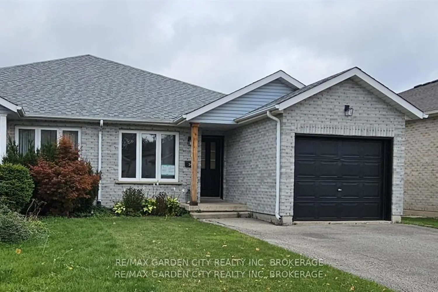 244 Autumn Crescent