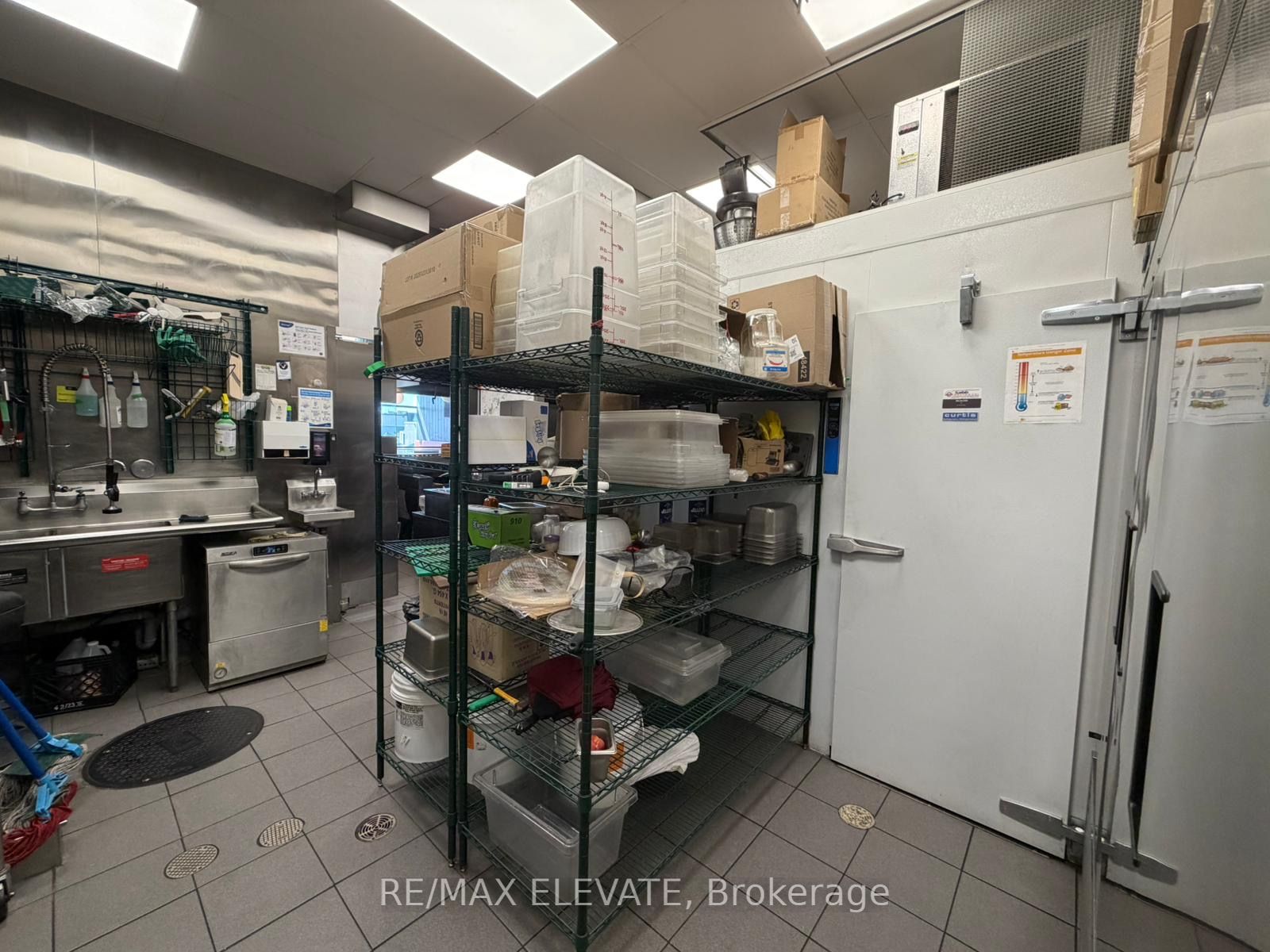Additional image 3 of A4-57 Harry Walker Parkway S, Newmarket, ON, L3Y 8T8