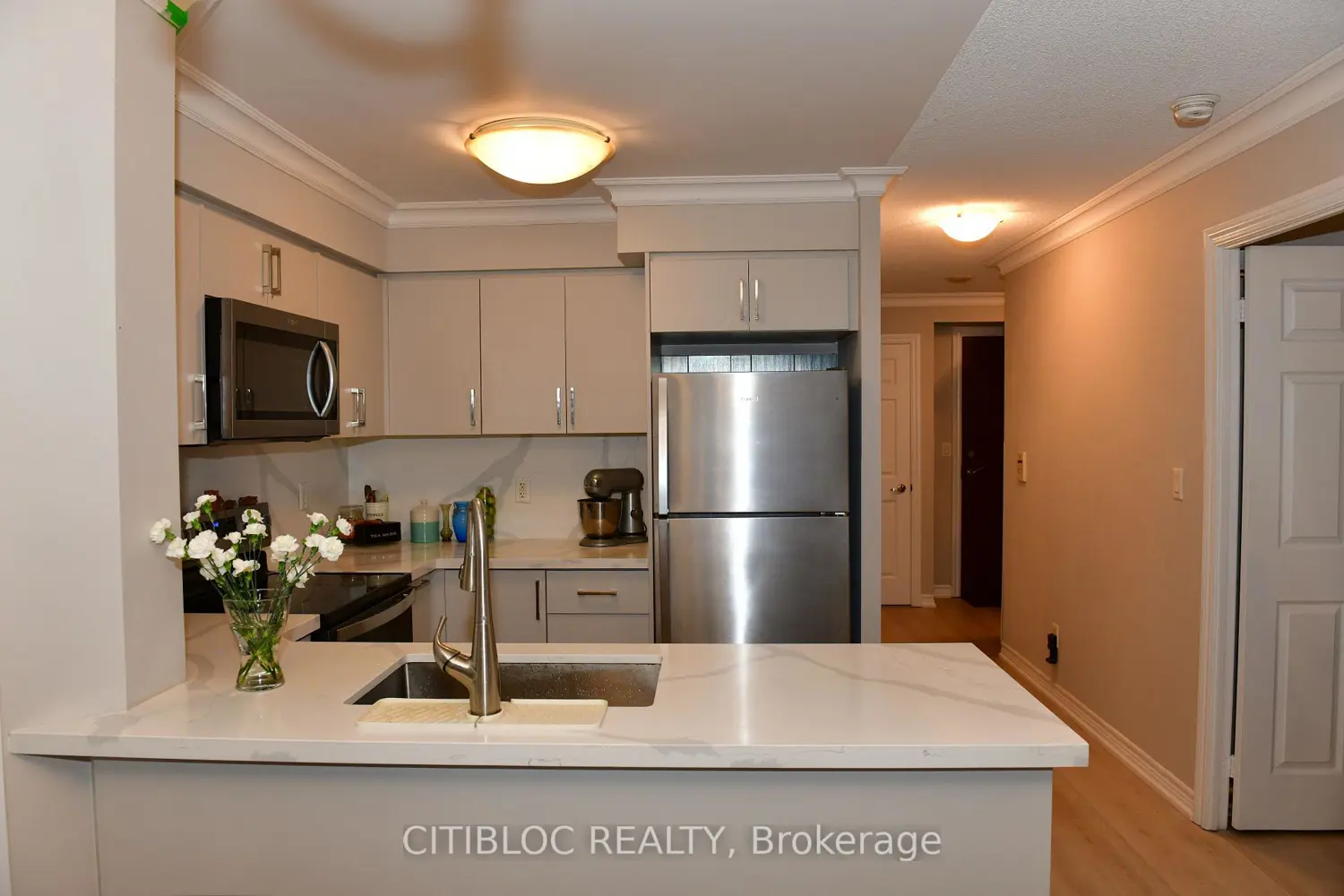 Additional image 4 of 310 Burnhamthorpe Road 213