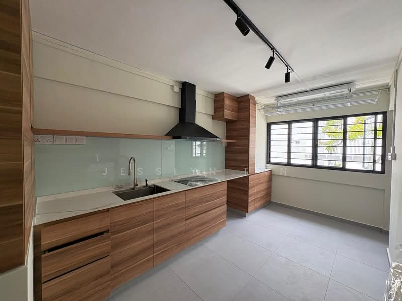 844 Tampines Street 82