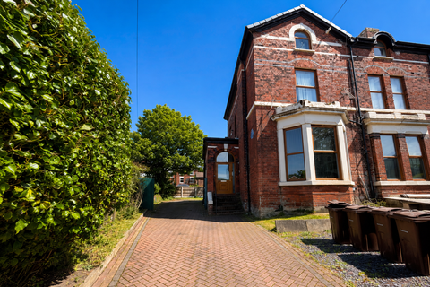 Pembroke Road, Bootle L20
