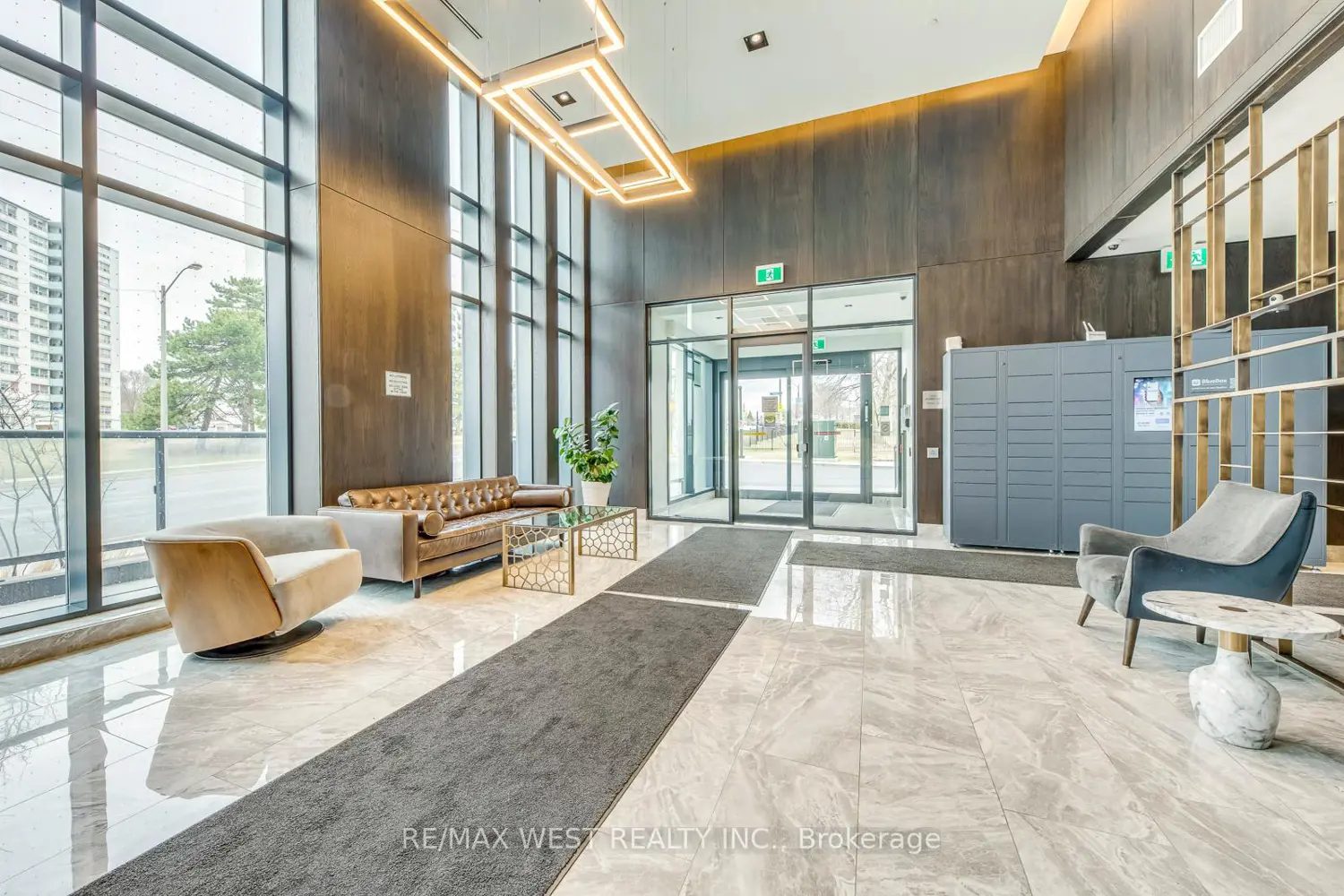 1461 Lawrence Avenue 1104