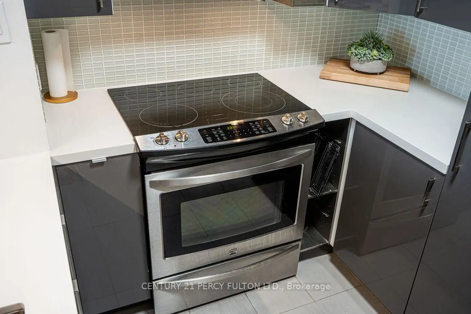 Additional image 5 of 725 King Street 1201