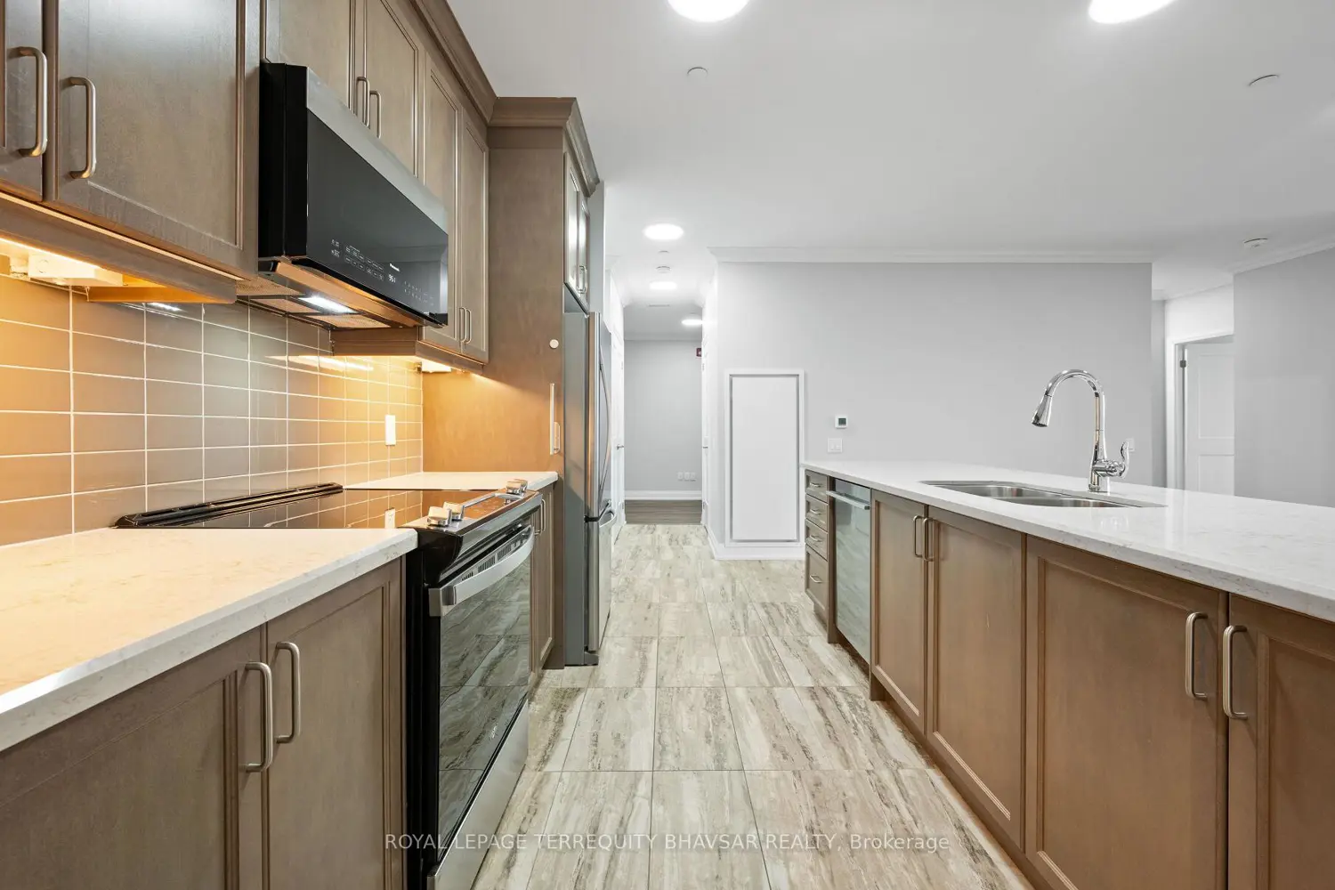 Additional image 11 of 830 Megson Terrace 621