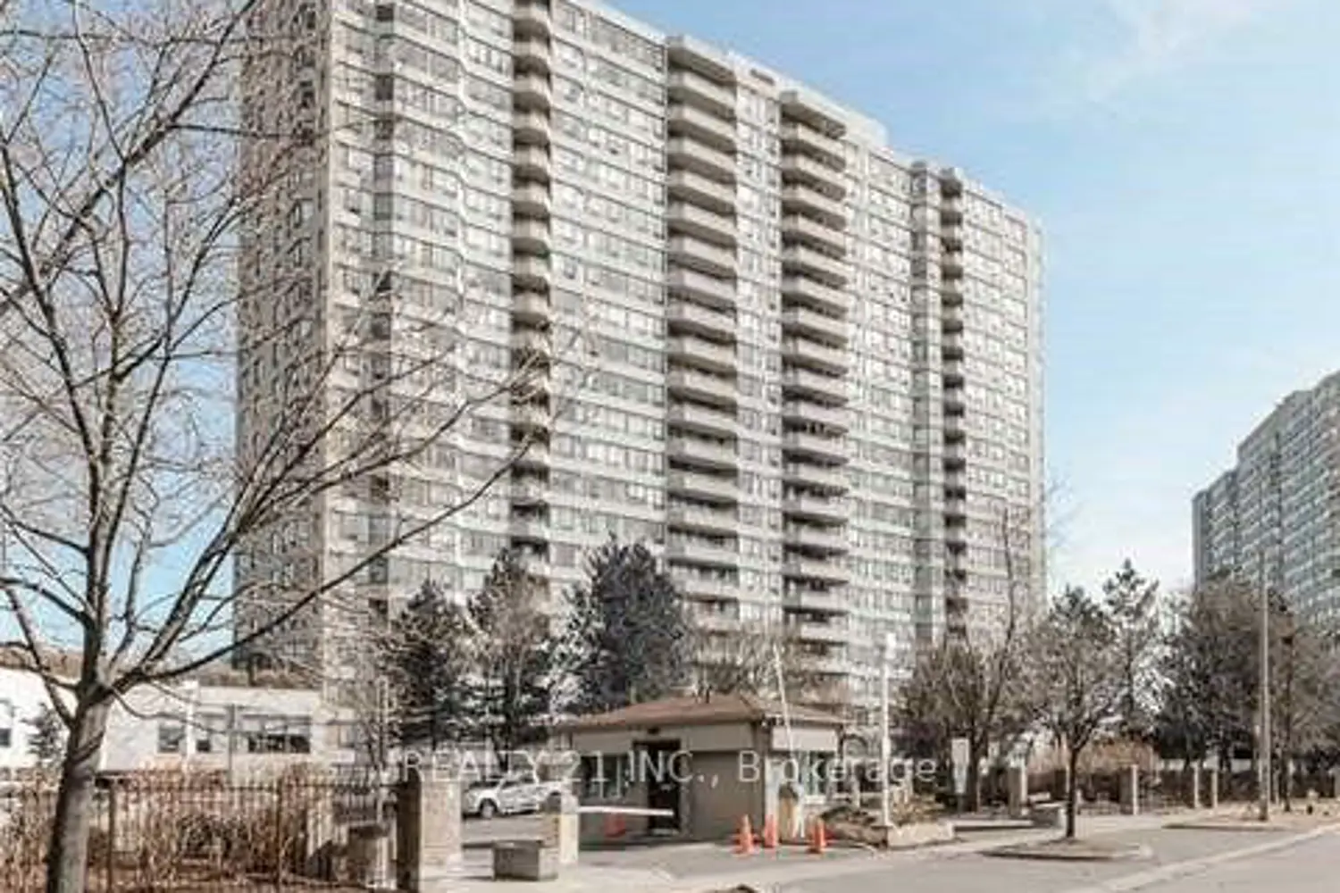 3 Greystone Walk Drive 821