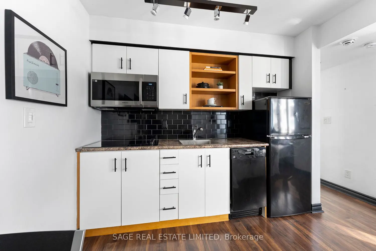 Additional image 4 of 200 Victoria Street 1507