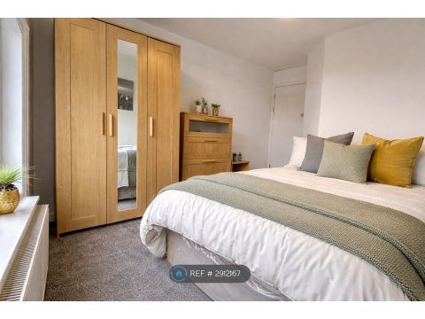 Jervis Road, Portsmouth PO2, Room to rent