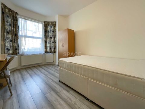 Swainstone Road, Reading, University RG2, Room to rent