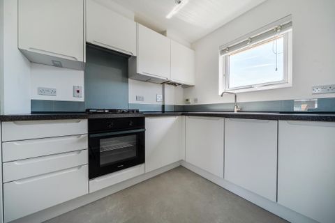 Kennet Island, Berkshire RG2