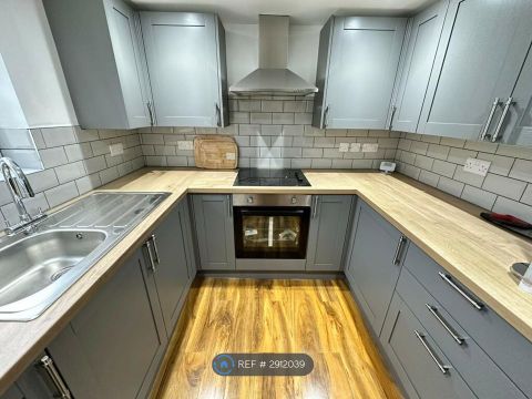 Alfreton Road, Nottingham NG7, Room to rent