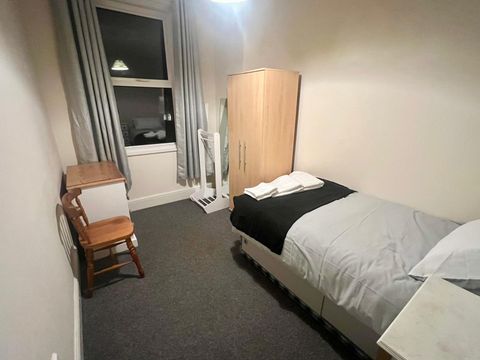 Powerscourt Road, Portsmouth PO2, Room to rent